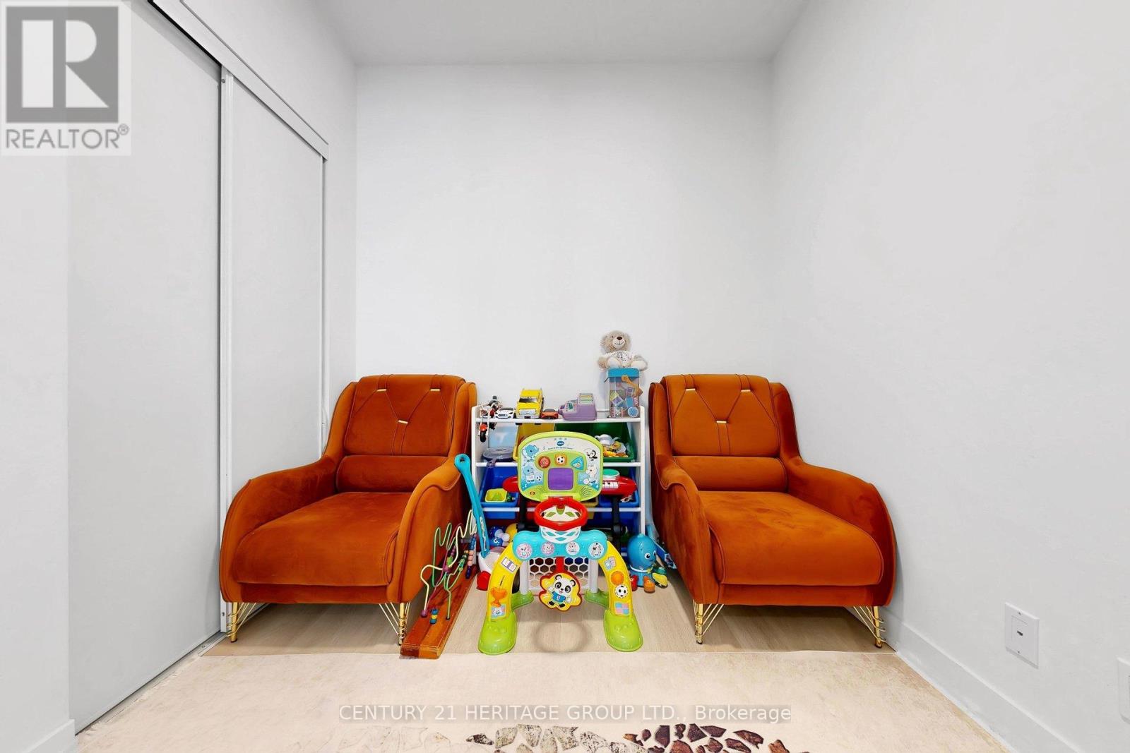 3504 - 30 Upper Mall Way, Vaughan, Ontario  L4J 0L7 - Photo 19 - N12885580