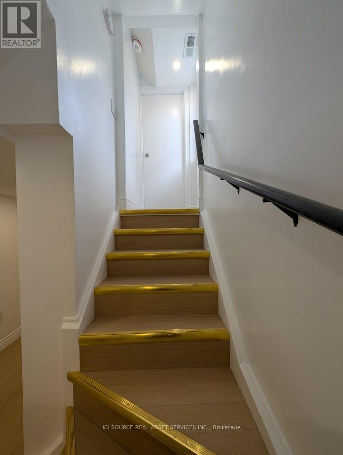 Lower - 31 Pietro Drive, Vaughan (Vellore Village), Ontario  L6A 3K5 - Photo 15 - N12885610