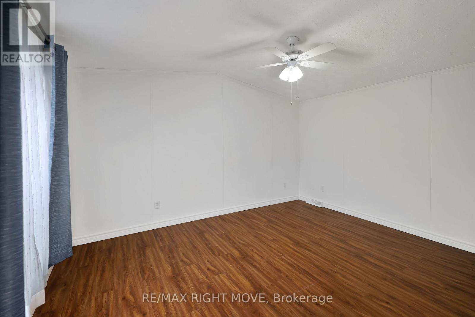 4041 Ash Crescent, Severn, Ontario  L3V 0V1 - Photo 10 - S12885576