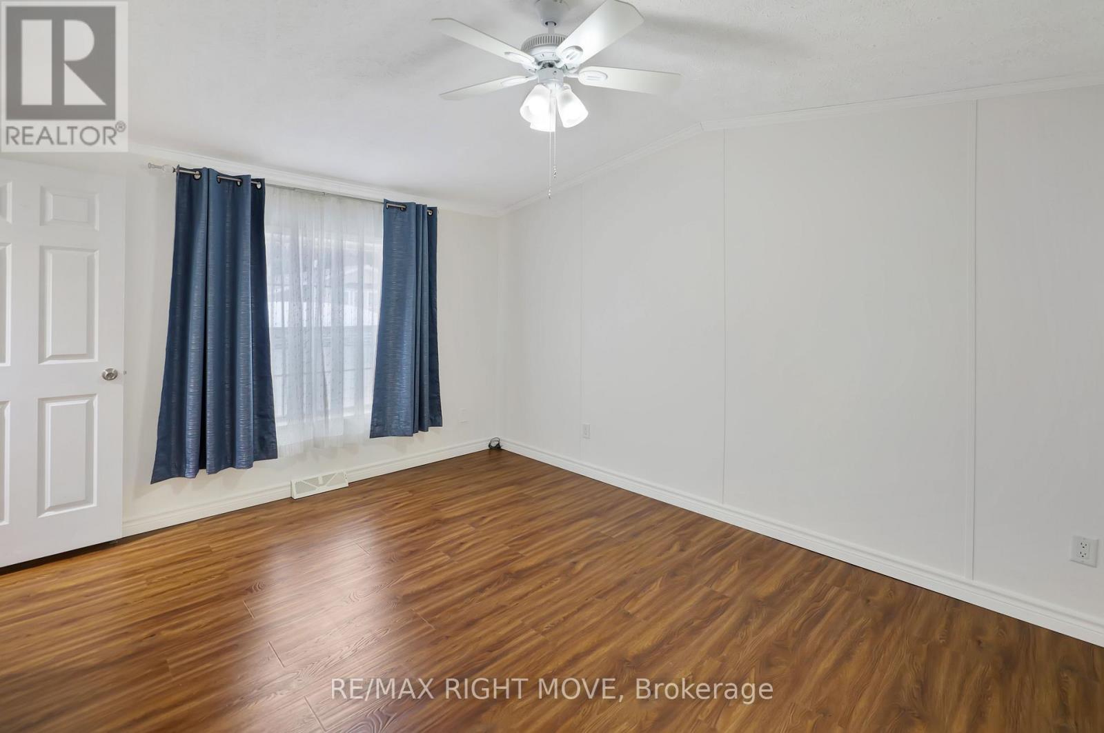 4041 Ash Crescent, Severn, Ontario  L3V 0V1 - Photo 11 - S12885576