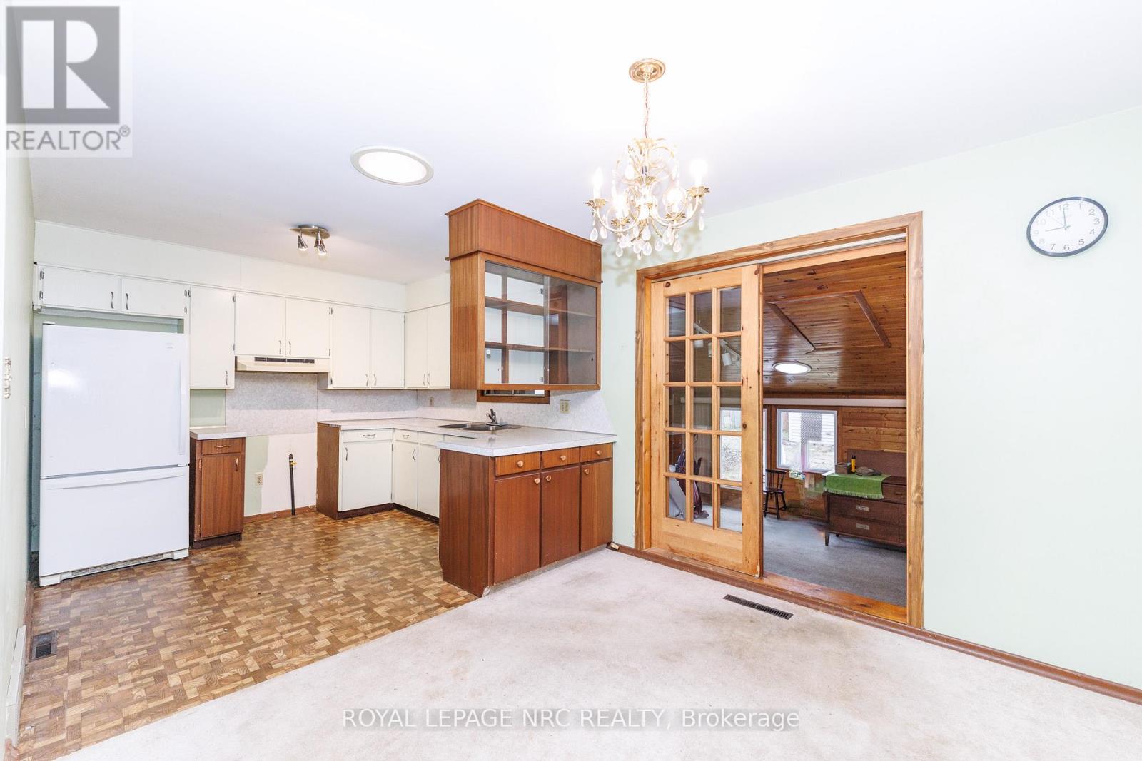 33 Strathmore Crescent, Welland, Ontario  L3B 1B8 - Photo 15 - X12885584