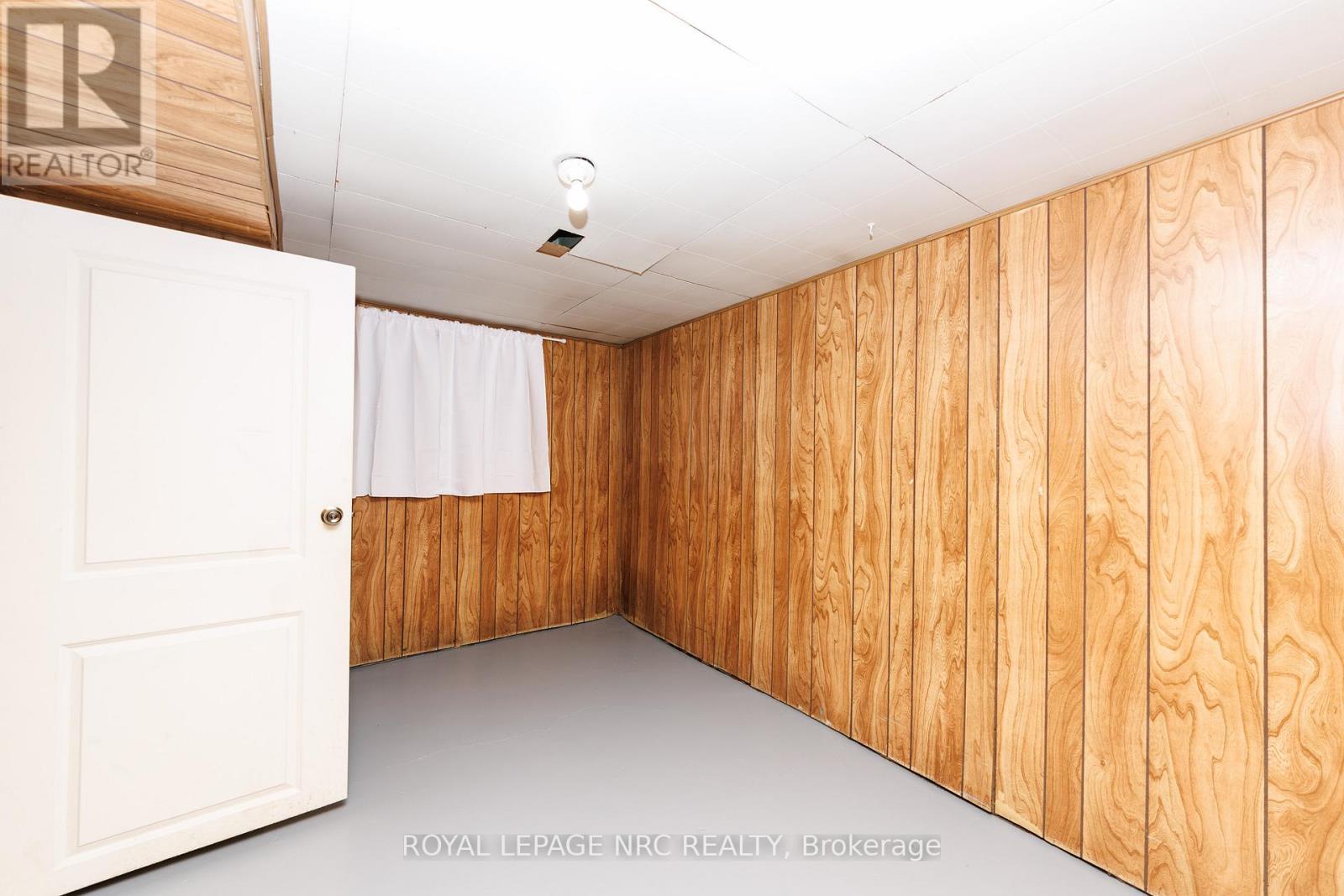 33 Strathmore Crescent, Welland, Ontario  L3B 1B8 - Photo 32 - X12885584