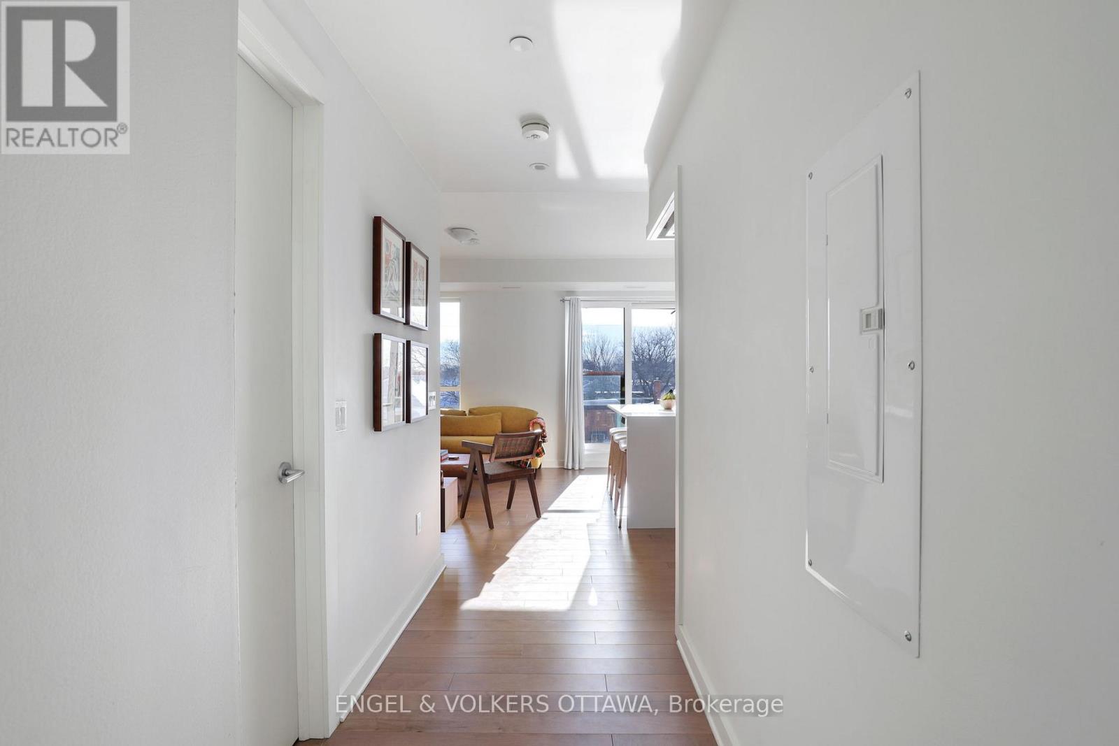 308 - 135 Barrette Street, Ottawa, Ontario  K1L 7Z9 - Photo 4 - X12795008