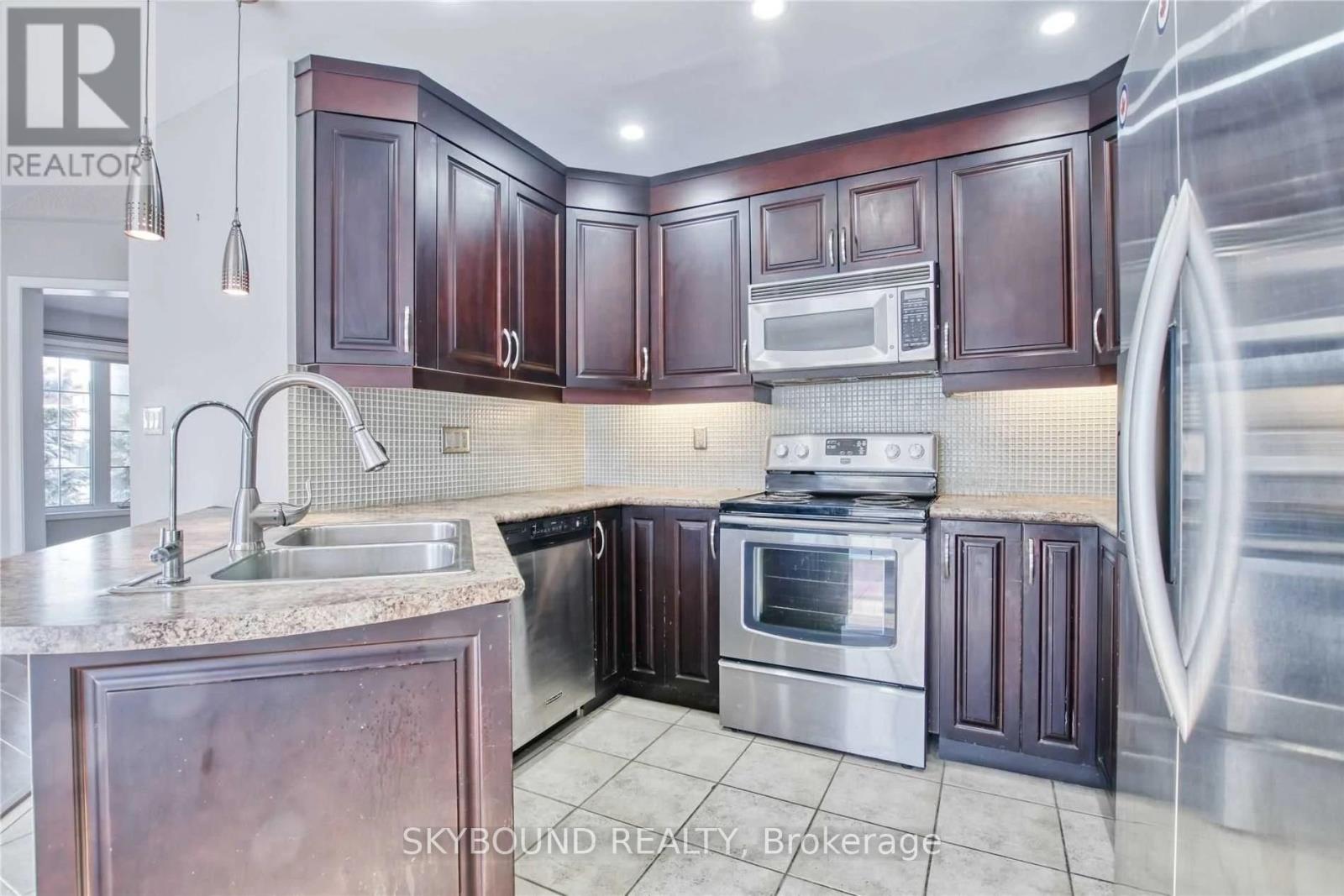 1 Springhurst Avenue, Brampton, Ontario  L7A 1P6 - Photo 7 - W12885588