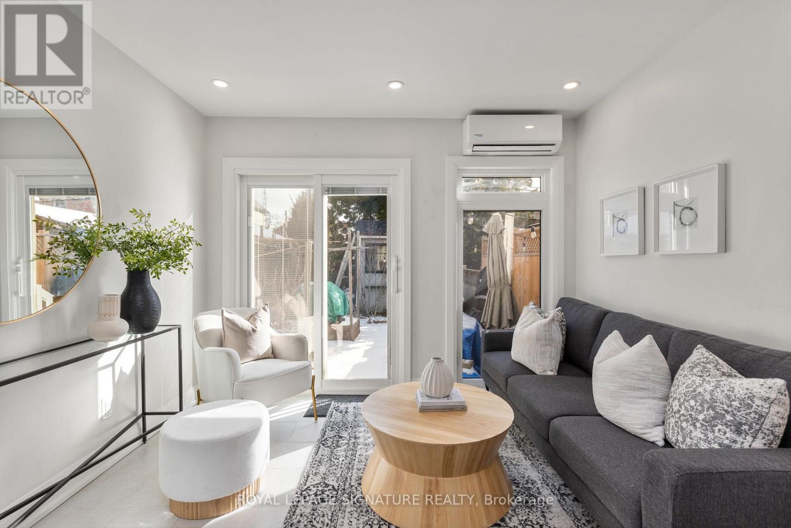 493 Jane Street, Toronto, Ontario  M6S 4A1 - Photo 14 - W12885604