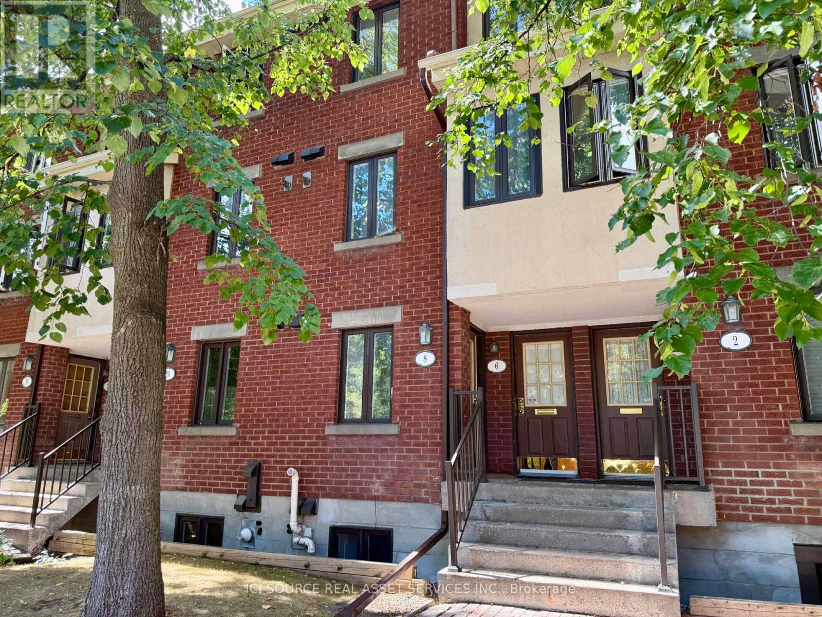 8 BLUE MOON PRIVATE, Ottawa, Ontario