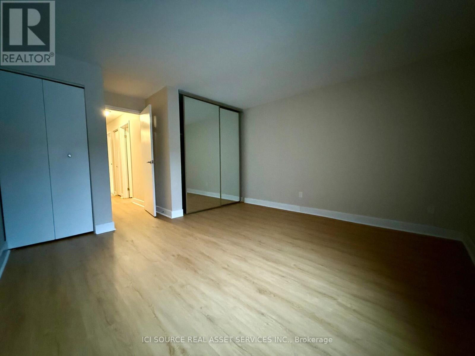 8 Blue Moon Private, Ottawa, Ontario  K1K 4K6 - Photo 9 - X12885572