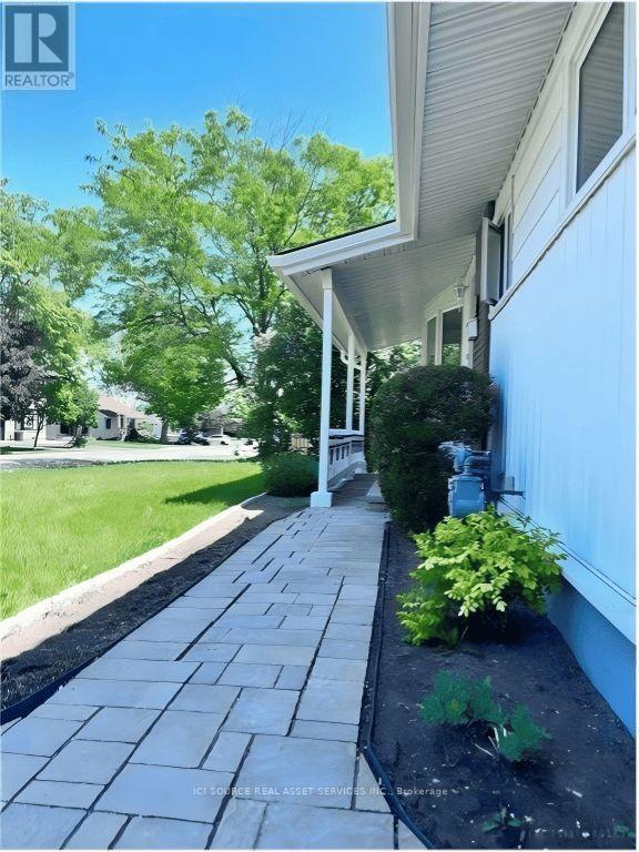 8 Vanson Avenue, Ottawa, Ontario  K2E 6A8 - Photo 3 - X12885596