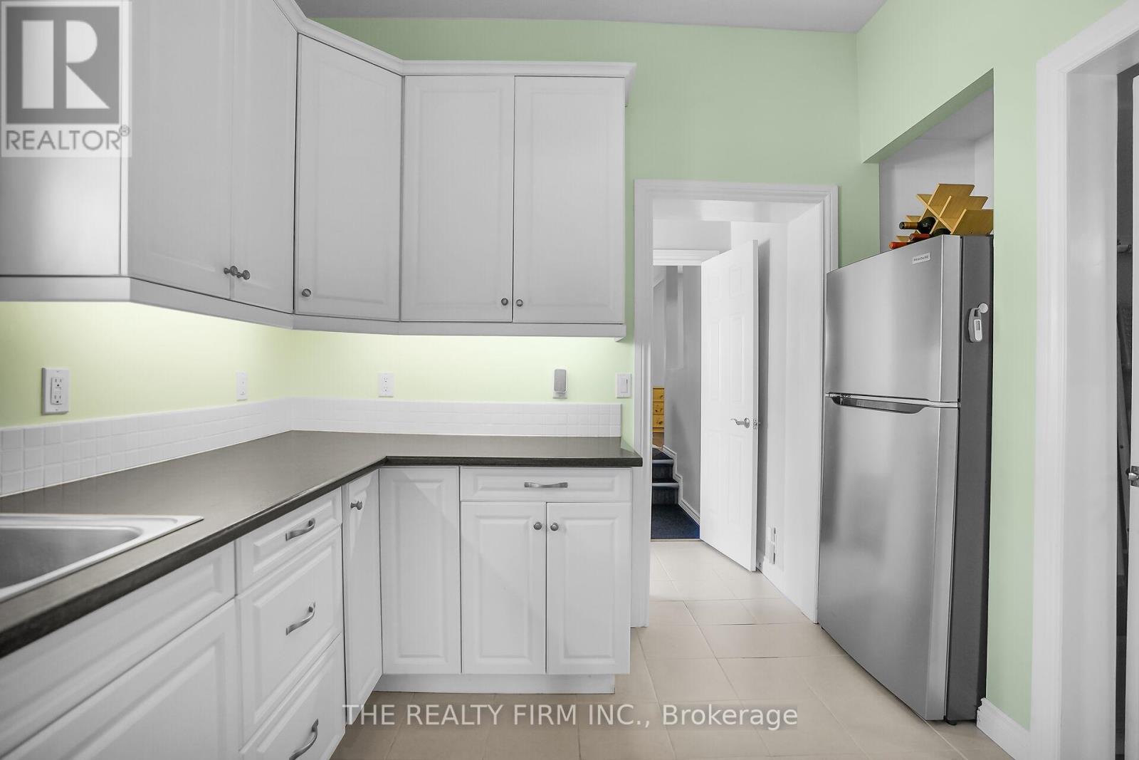 317 Simcoe Street, London East, Ontario  N6B 1J4 - Photo 16 - X12885628