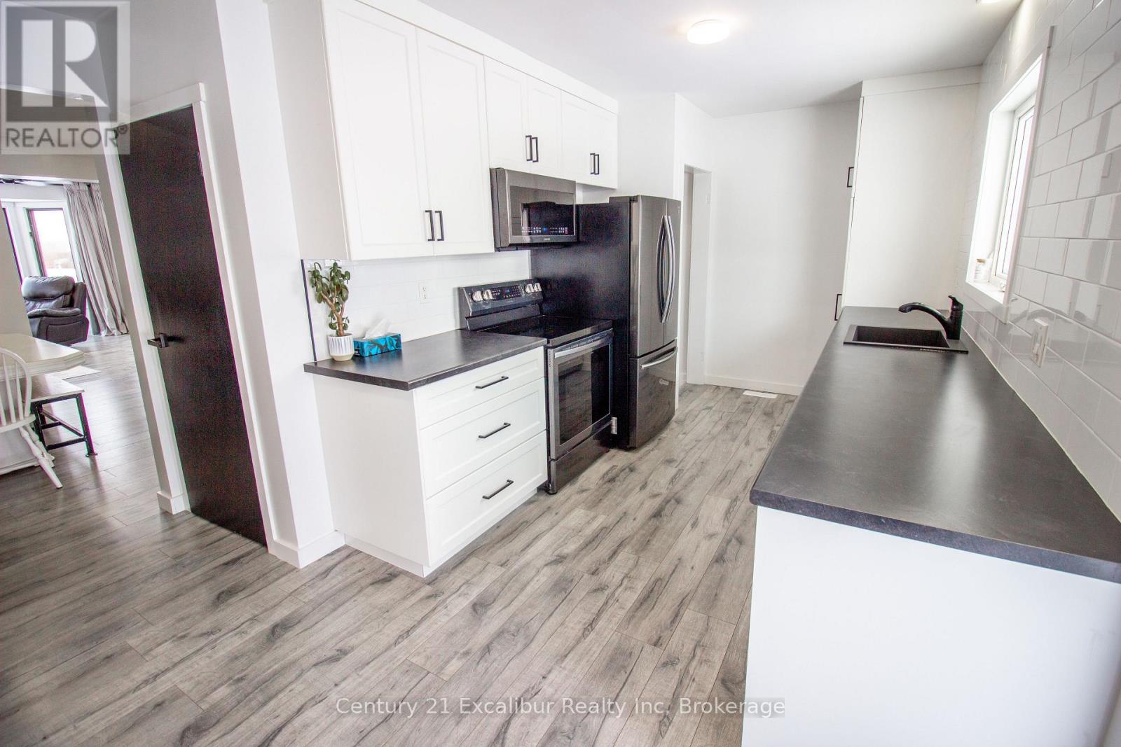 6306 Wellington Rd 29 Road, Centre Wellington, Ontario  N1M 2W5 - Photo 8 - X12801868