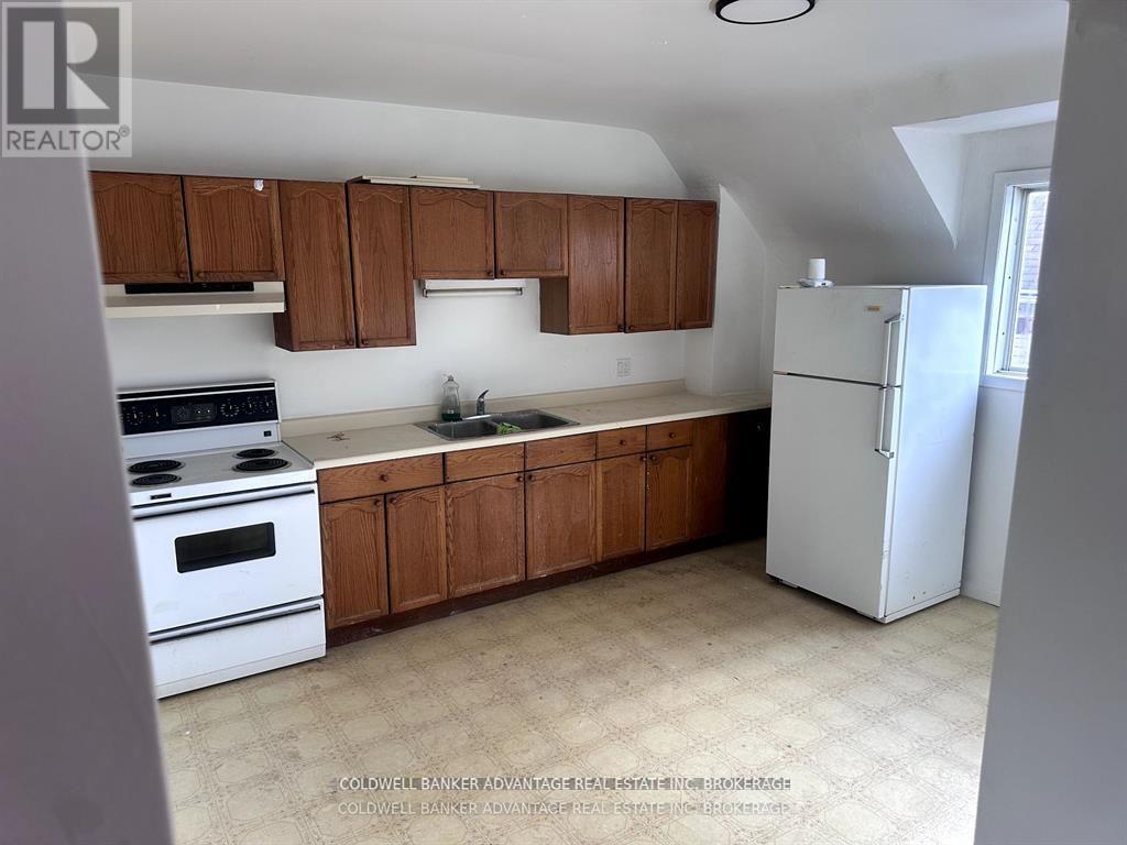 44 Albert Street, Welland, Ontario  L3B 4L2 - Photo 10 - X12885622