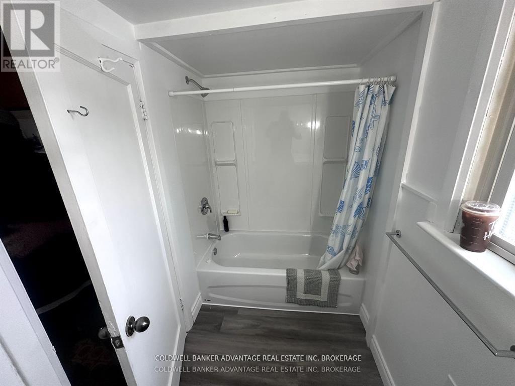 44 Albert Street, Welland, Ontario  L3B 4L2 - Photo 7 - X12885622