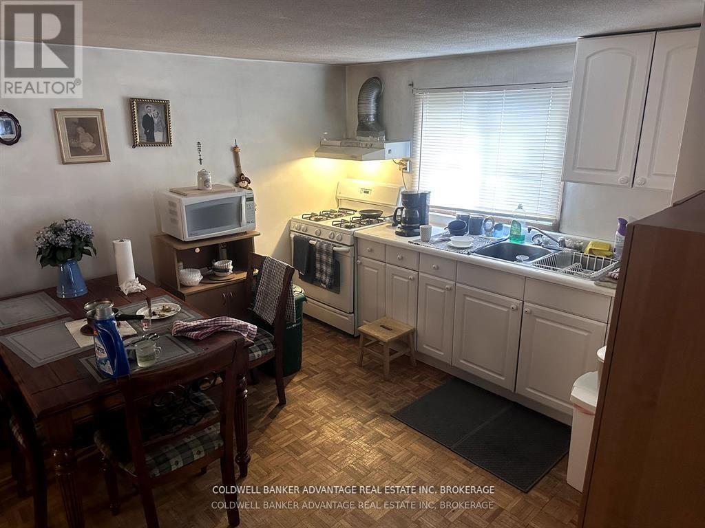 44 Albert Street, Welland, Ontario  L3B 4L2 - Photo 8 - X12885622