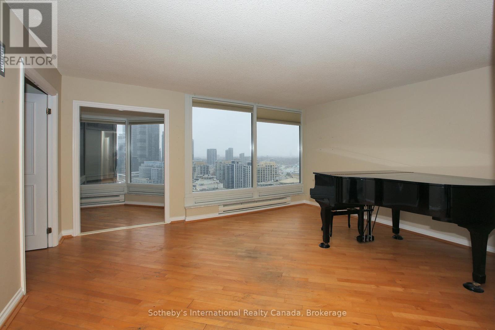2808 - 1 Palace Pier Court, Toronto, Ontario M8V 3W9 - Photo 10 - W12885638