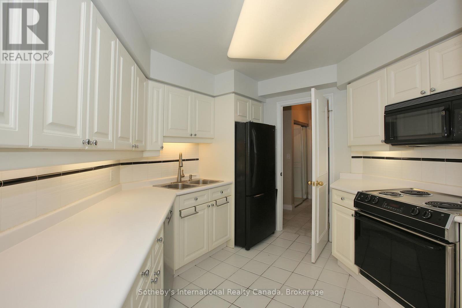 2808 - 1 Palace Pier Court, Toronto, Ontario M8V 3W9 - Photo 14 - W12885638