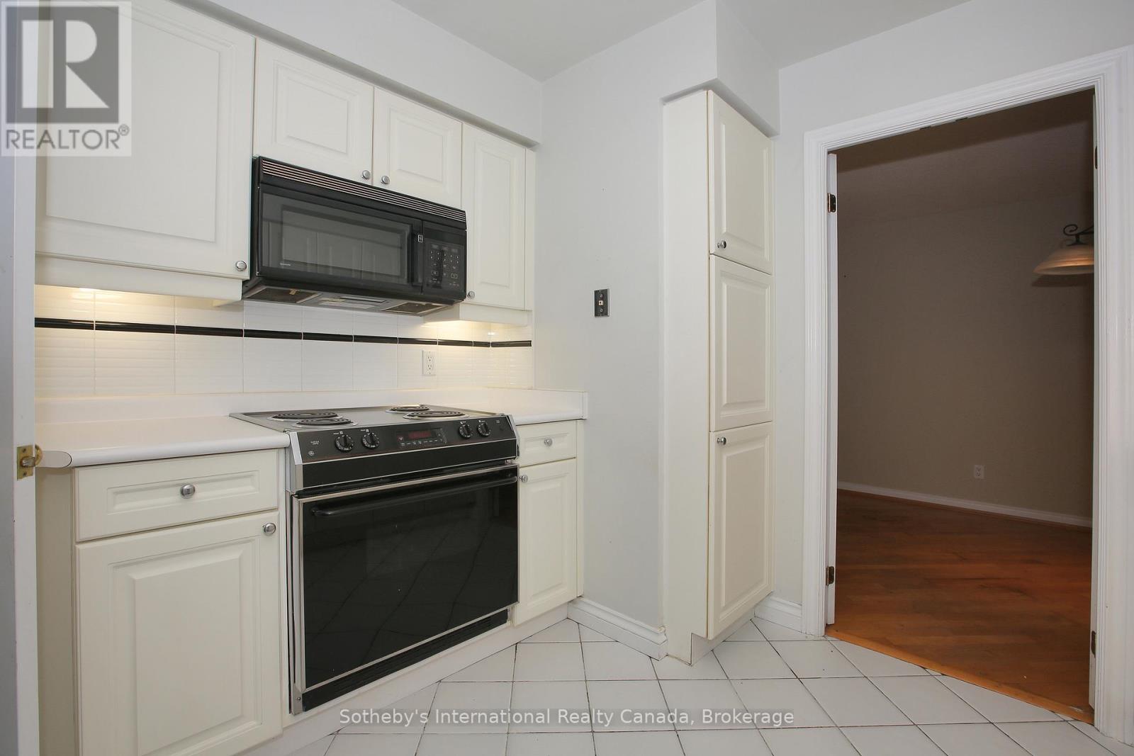 2808 - 1 Palace Pier Court, Toronto, Ontario M8V 3W9 - Photo 15 - W12885638