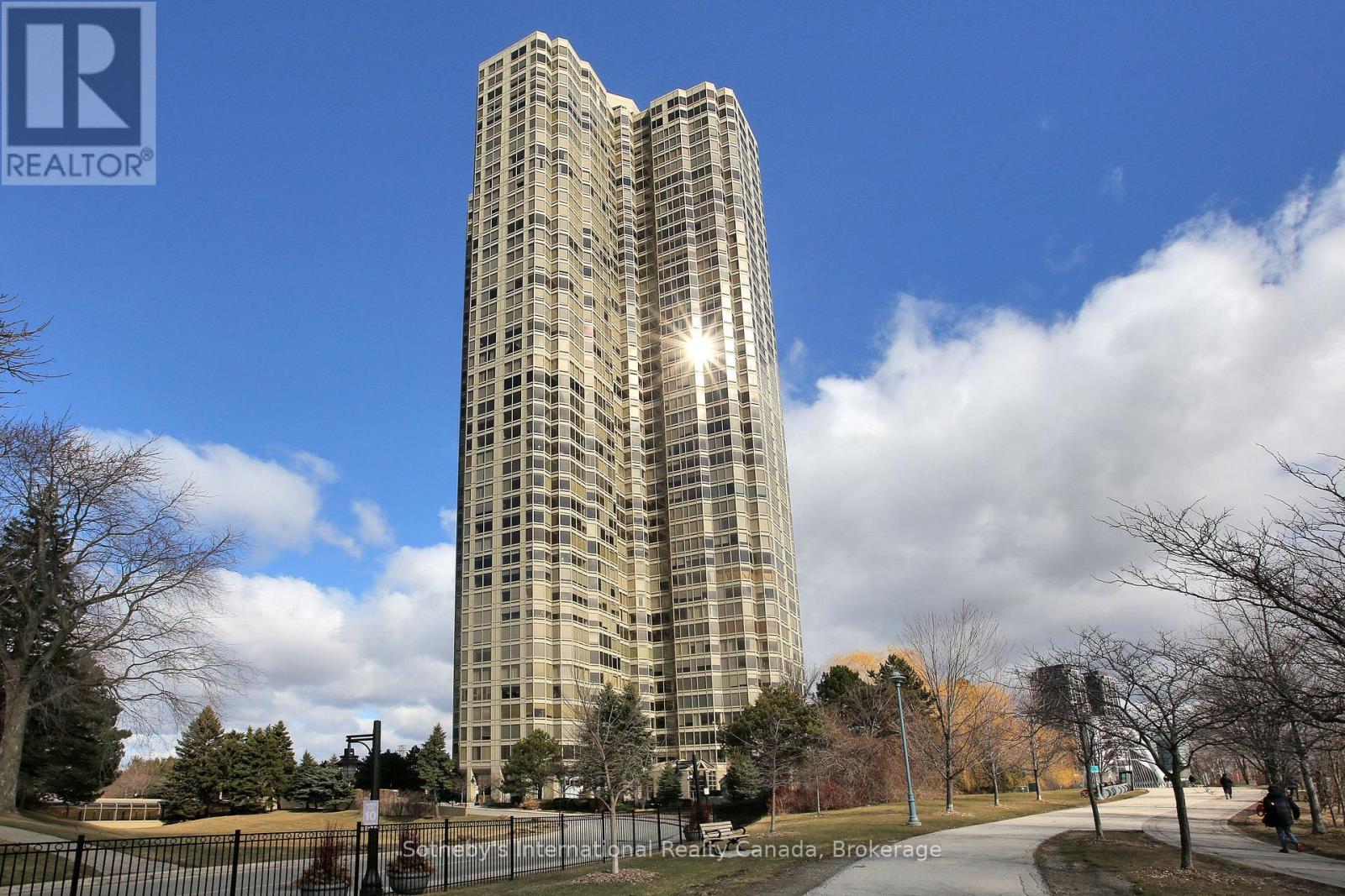2808 - 1 Palace Pier Court, Toronto, Ontario M8V 3W9 - Photo 2 - W12885638