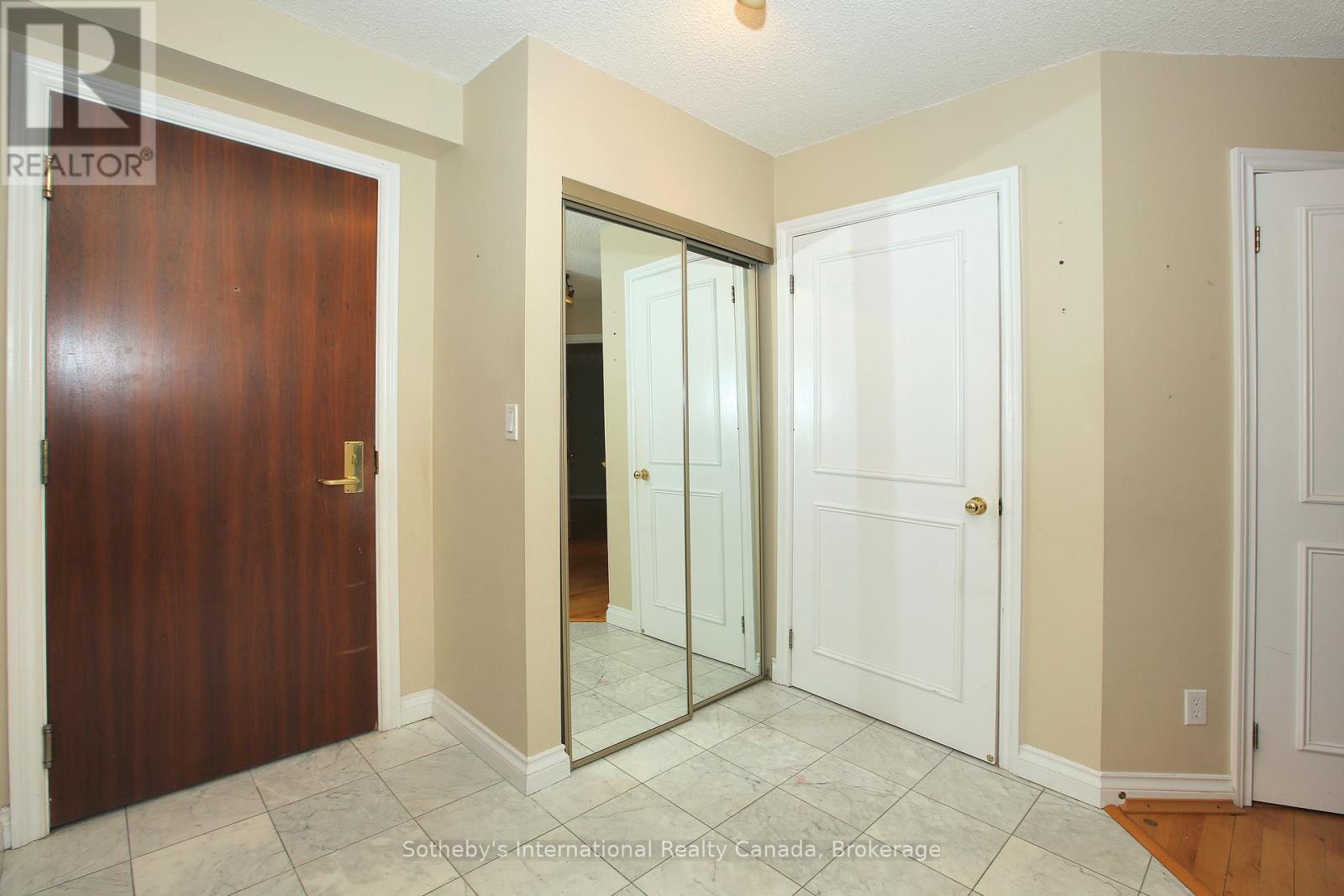 2808 - 1 Palace Pier Court, Toronto, Ontario M8V 3W9 - Photo 6 - W12885638