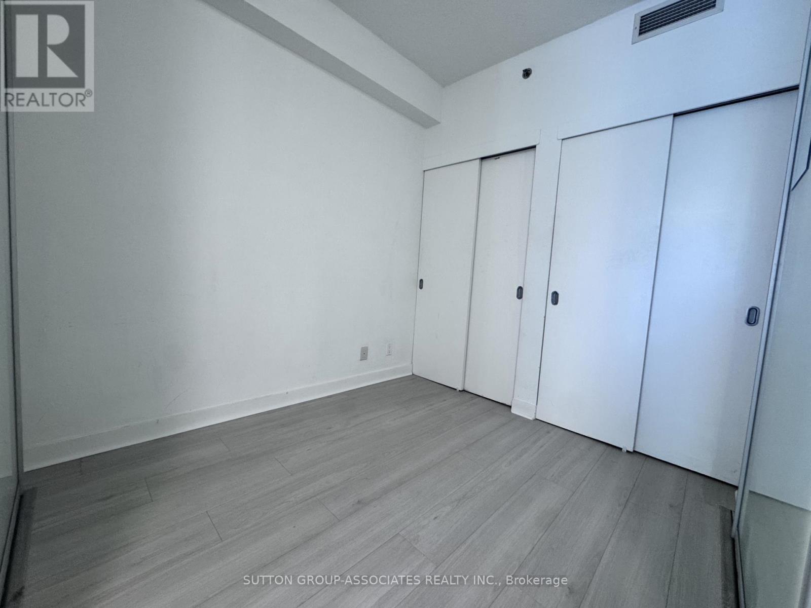 730 - 21 Nelson Street, Toronto, Ontario  M5V 3H9 - Photo 10 - C12885616