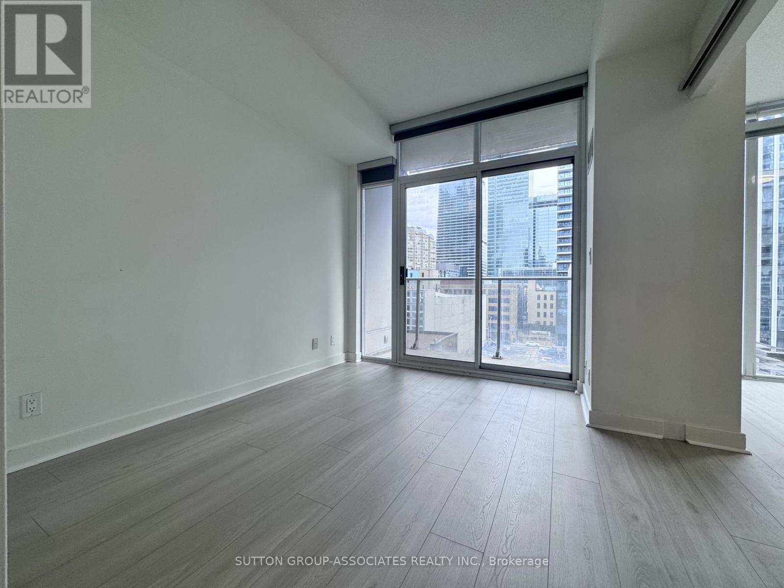 730 - 21 Nelson Street, Toronto, Ontario  M5V 3H9 - Photo 7 - C12885616