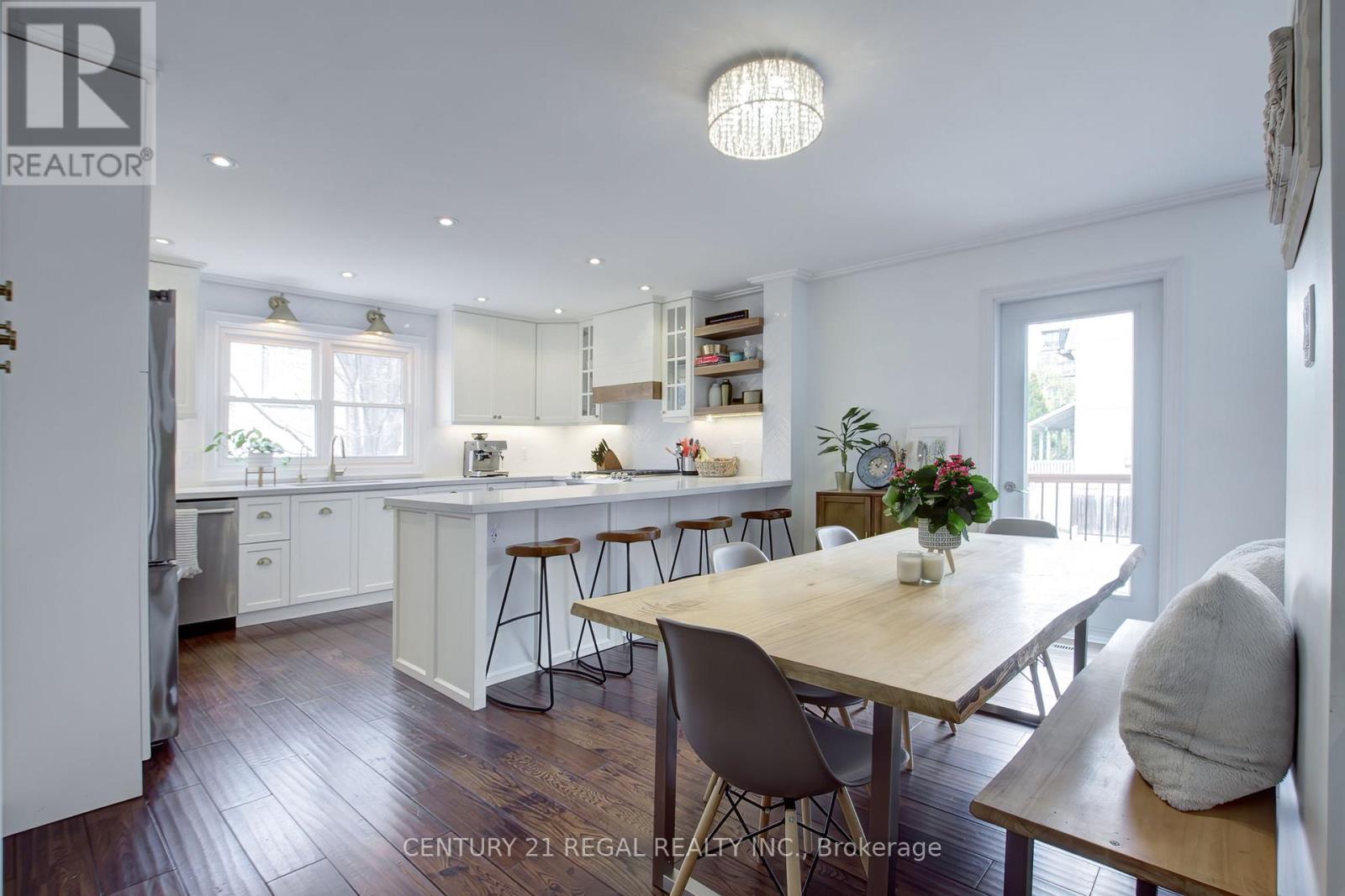 48 Michener Court, Toronto (Niagara), Ontario  M6J 3R6 - Photo 14 - C12885642