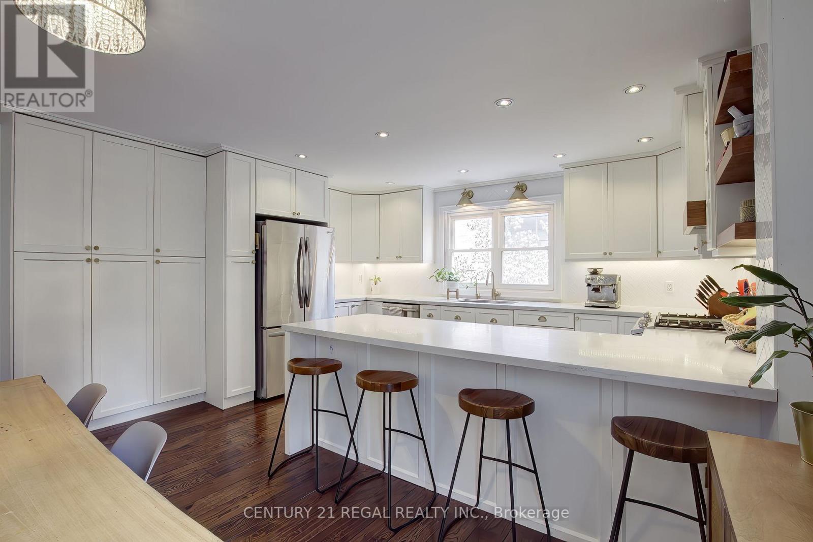 48 Michener Court, Toronto (Niagara), Ontario  M6J 3R6 - Photo 15 - C12885642