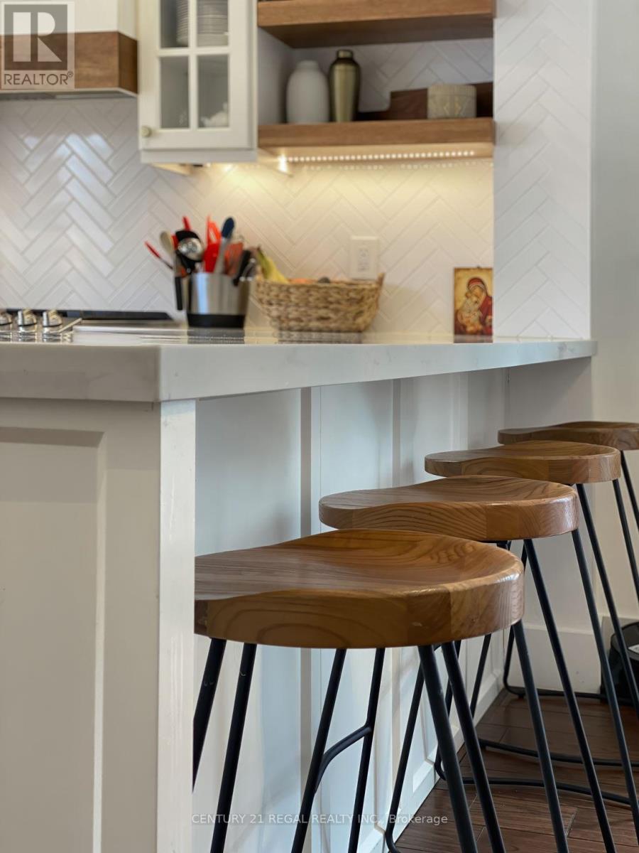 48 Michener Court, Toronto (Niagara), Ontario  M6J 3R6 - Photo 16 - C12885642