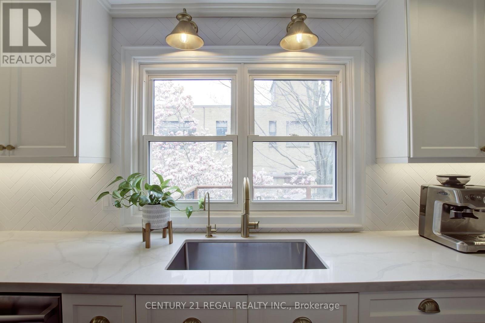 48 Michener Court, Toronto (Niagara), Ontario  M6J 3R6 - Photo 20 - C12885642