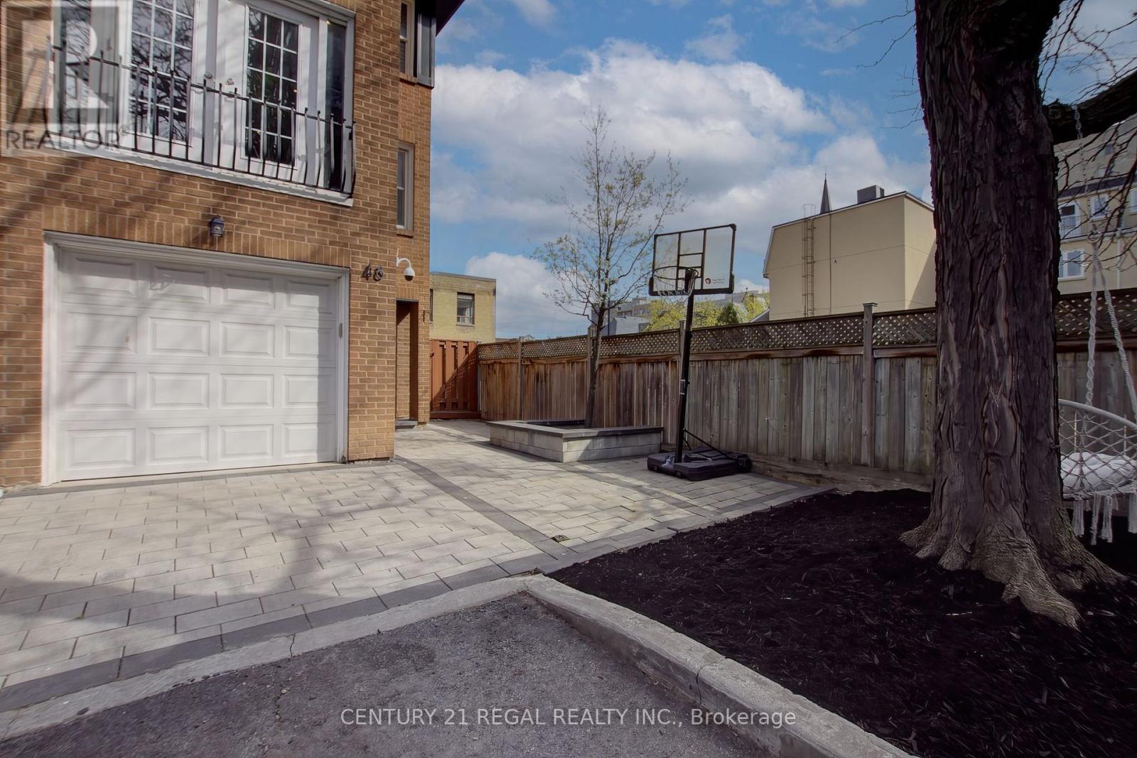 48 Michener Court, Toronto (Niagara), Ontario  M6J 3R6 - Photo 7 - C12885642