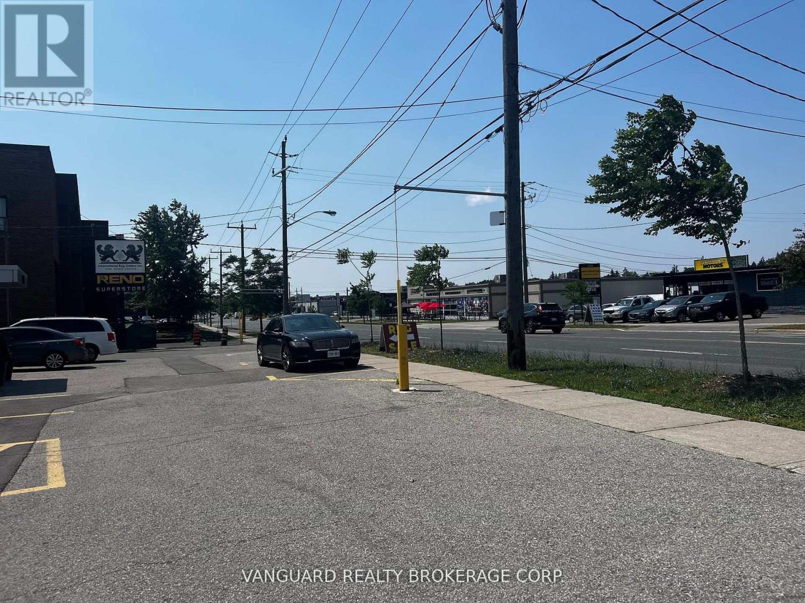 1211 Caledonia Road, Toronto, Ontario M6A 2X3 - Photo 5 - W12881658