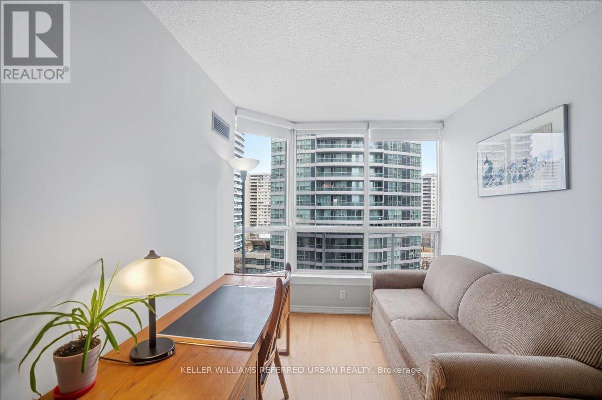 910 - 55 Elm Drive W, Mississauga, Ontario  L5B 3Z3 - Photo 11 - W12885612