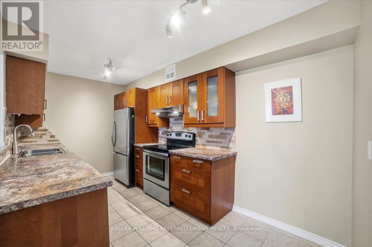 910 - 55 Elm Drive W, Mississauga, Ontario  L5B 3Z3 - Photo 16 - W12885612