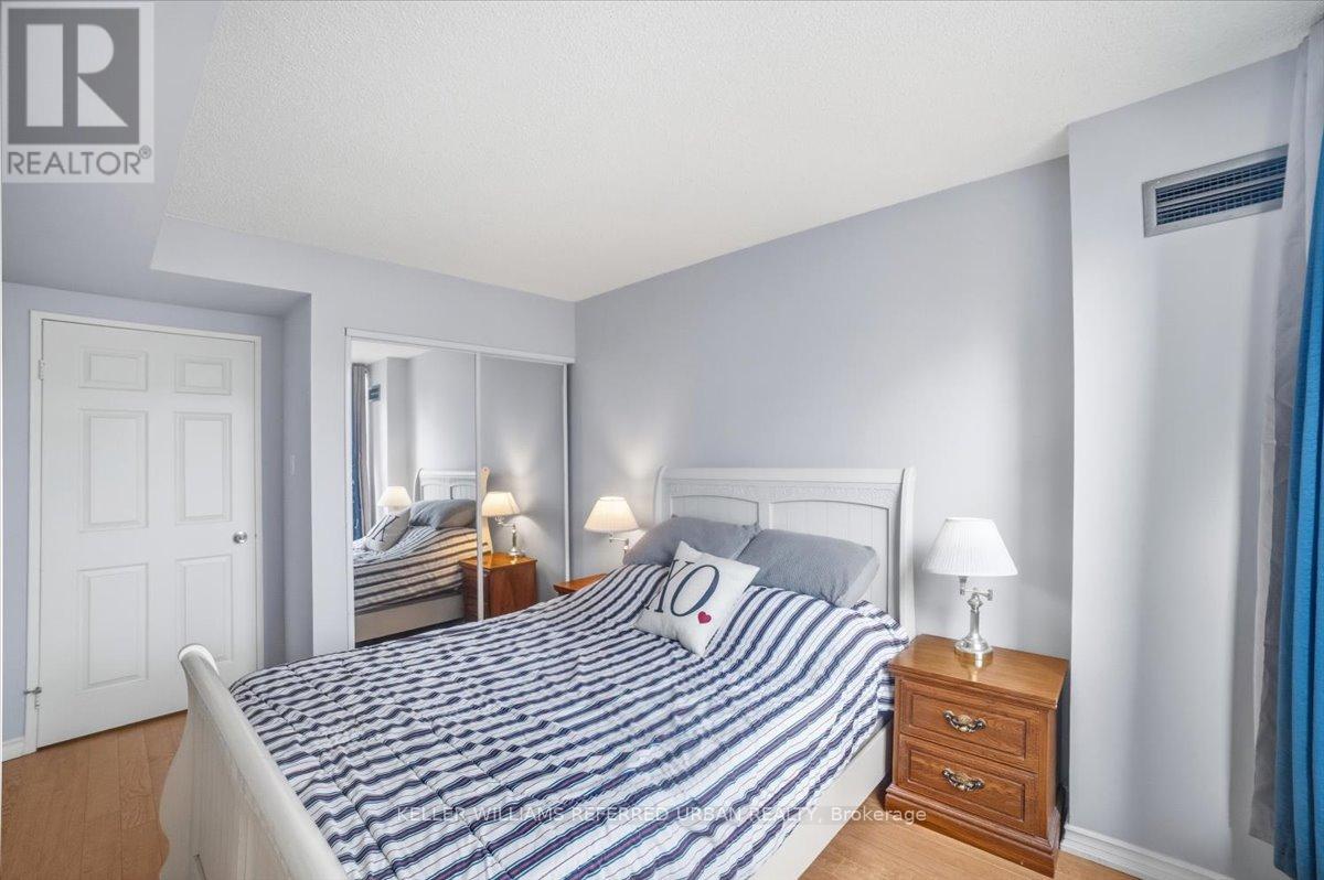 910 - 55 Elm Drive W, Mississauga, Ontario  L5B 3Z3 - Photo 17 - W12885612