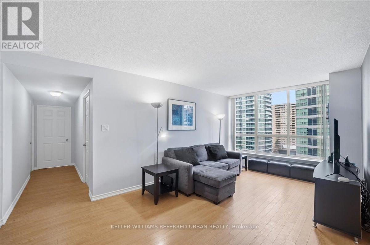 910 - 55 Elm Drive W, Mississauga, Ontario  L5B 3Z3 - Photo 5 - W12885612