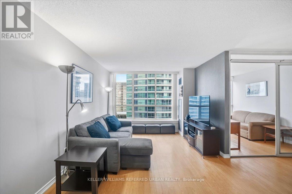 910 - 55 Elm Drive W, Mississauga, Ontario  L5B 3Z3 - Photo 6 - W12885612