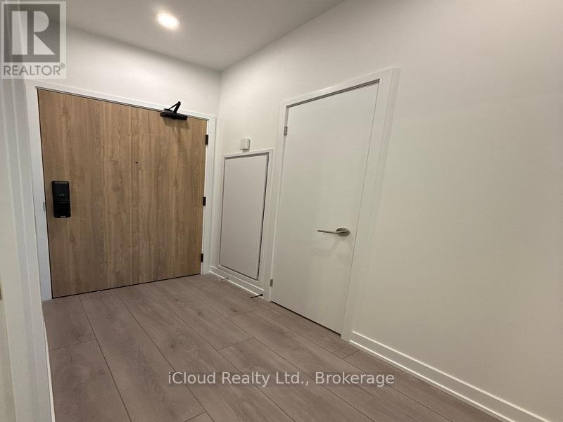 517 - 1 Fairview Road E, Mississauga, Ontario  L5A 0B4 - Photo 5 - W12885630