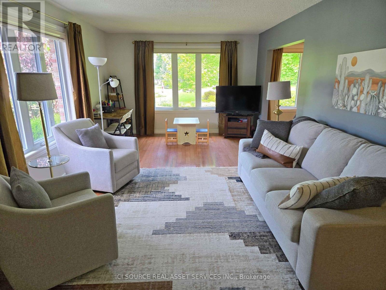 Unknown Address, ,    - Photo 12 - X12885624