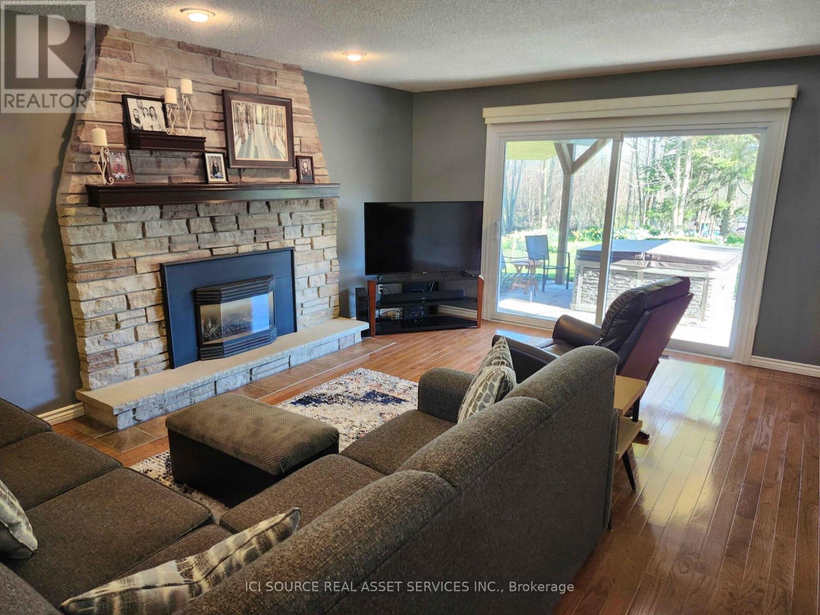 Unknown Address, ,    - Photo 23 - X12885624