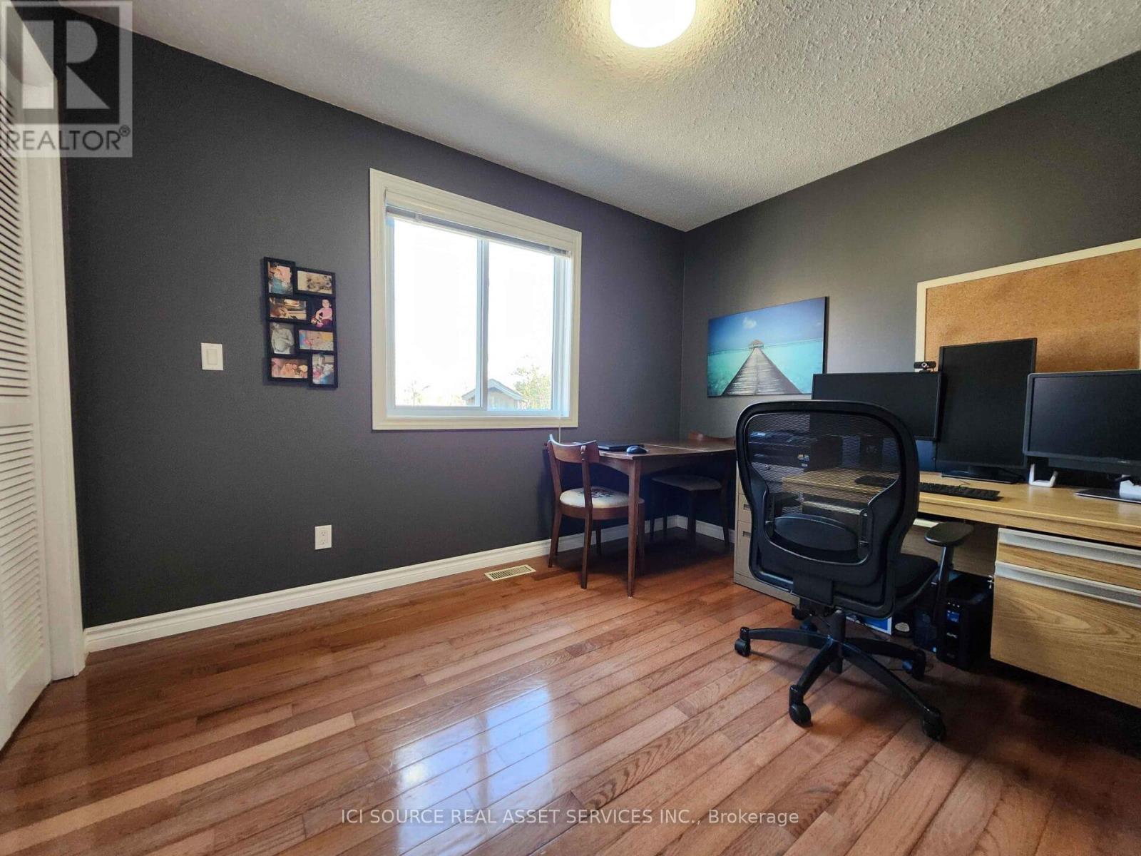 Unknown Address, ,    - Photo 24 - X12885624