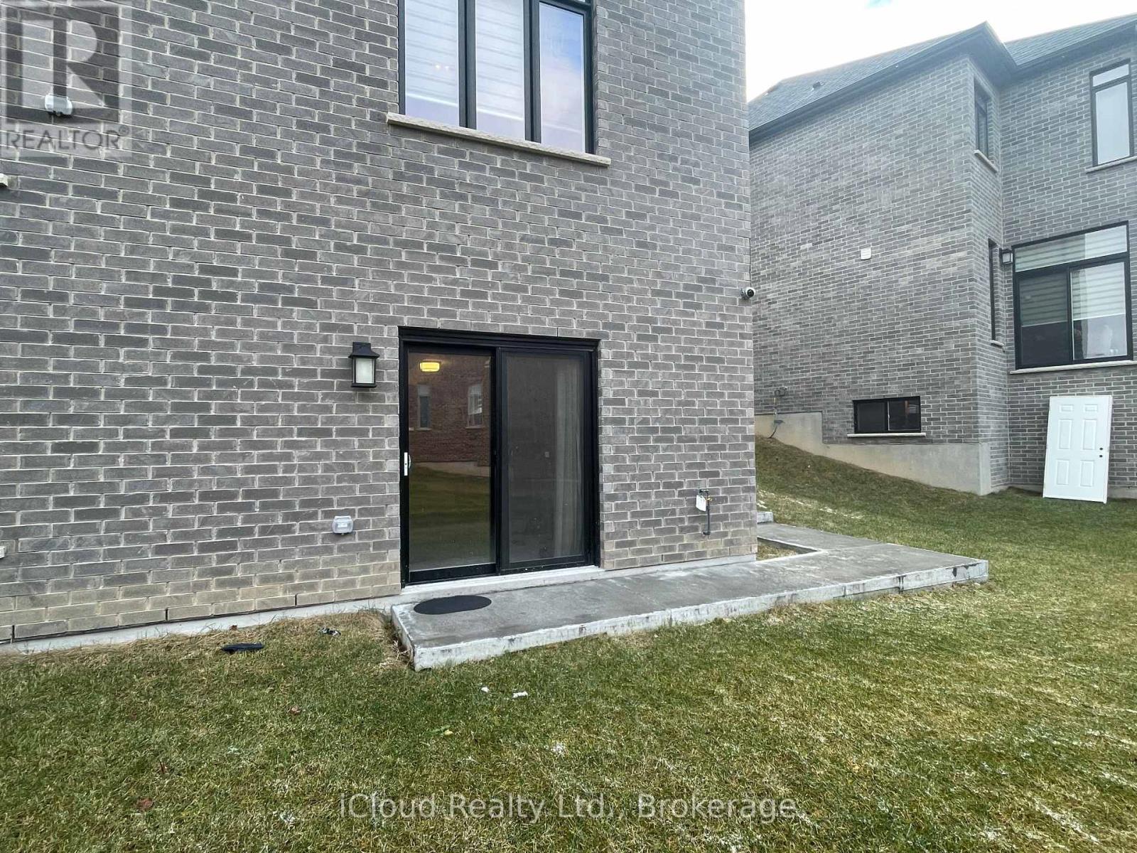 Lower - 27 Hollybrook Trail, Kitchener, Ontario  N2R 1M2 - Photo 3 - X12885632
