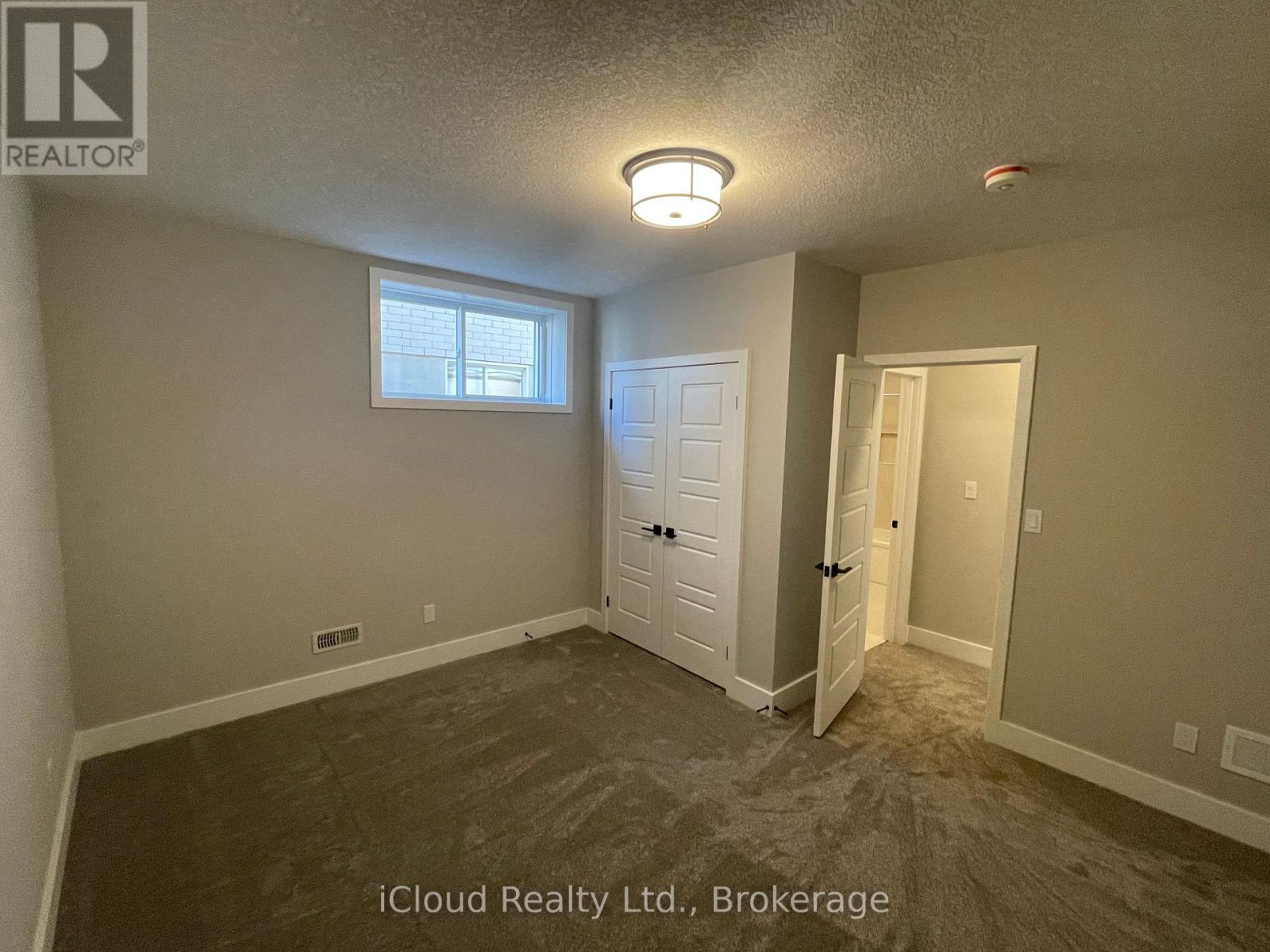 Lower - 27 Hollybrook Trail, Kitchener, Ontario  N2R 1M2 - Photo 5 - X12885632