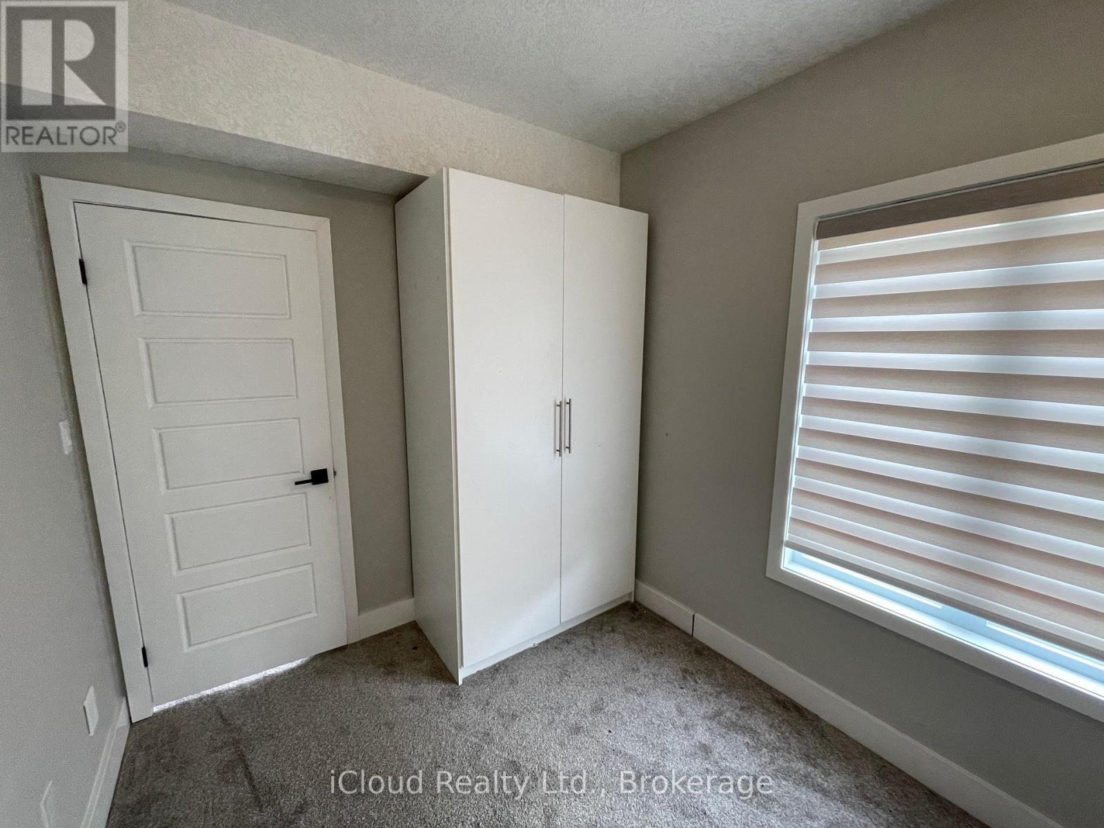 Lower - 27 Hollybrook Trail, Kitchener, Ontario  N2R 1M2 - Photo 8 - X12885632