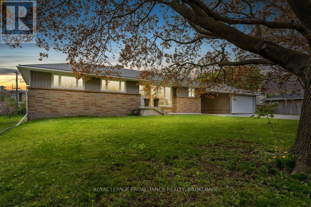 168 Avenue Road, Kingston, Ontario  K7M 1C5 - Photo 2 - X12770722