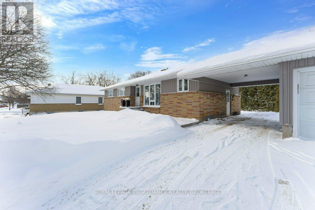 168 Avenue Road, Kingston, Ontario  K7M 1C5 - Photo 3 - X12770722