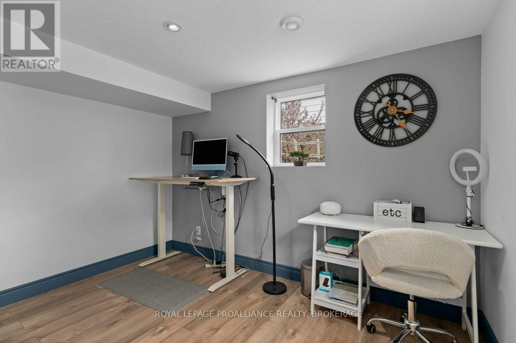 168 Avenue Road, Kingston, Ontario  K7M 1C5 - Photo 35 - X12770722