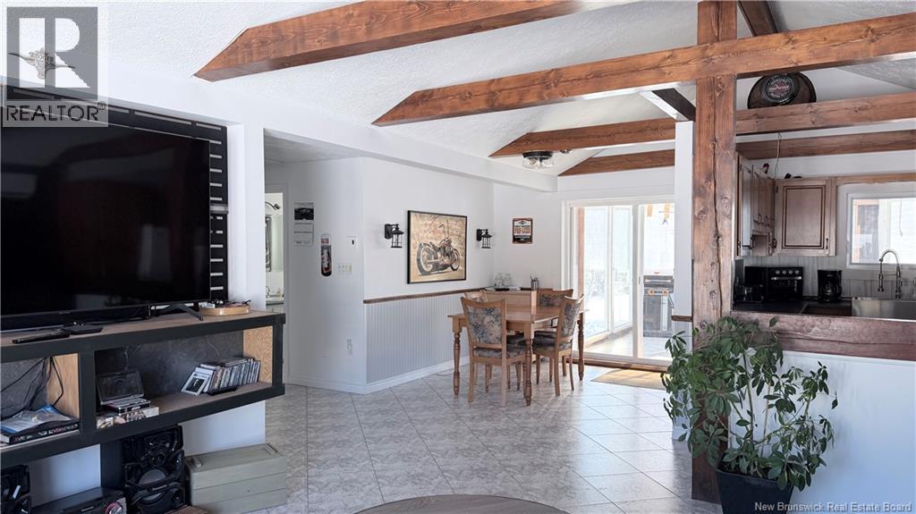 2104 Commerciale, Saint-François-De-Madawaska, New Brunswick  E7A 1B4 - Photo 3 - NB135120