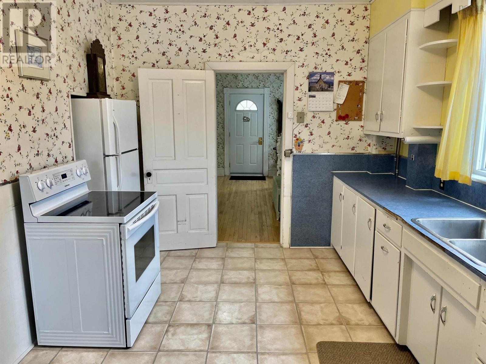 349 Townsend Street, Sydney, Nova Scotia  B1P 5G1 - Photo 10 - 202604596