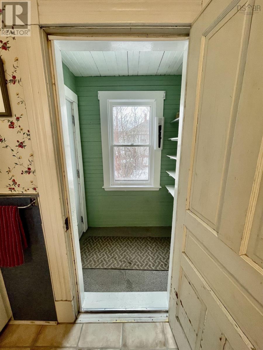349 Townsend Street, Sydney, Nova Scotia  B1P 5G1 - Photo 11 - 202604596