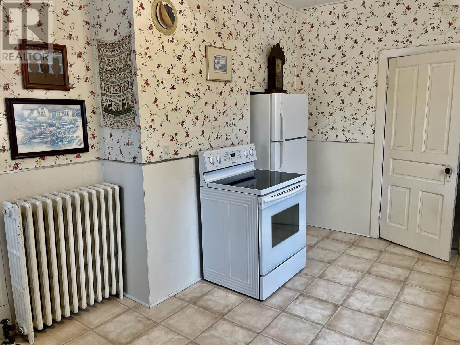 349 Townsend Street, Sydney, Nova Scotia  B1P 5G1 - Photo 9 - 202604596