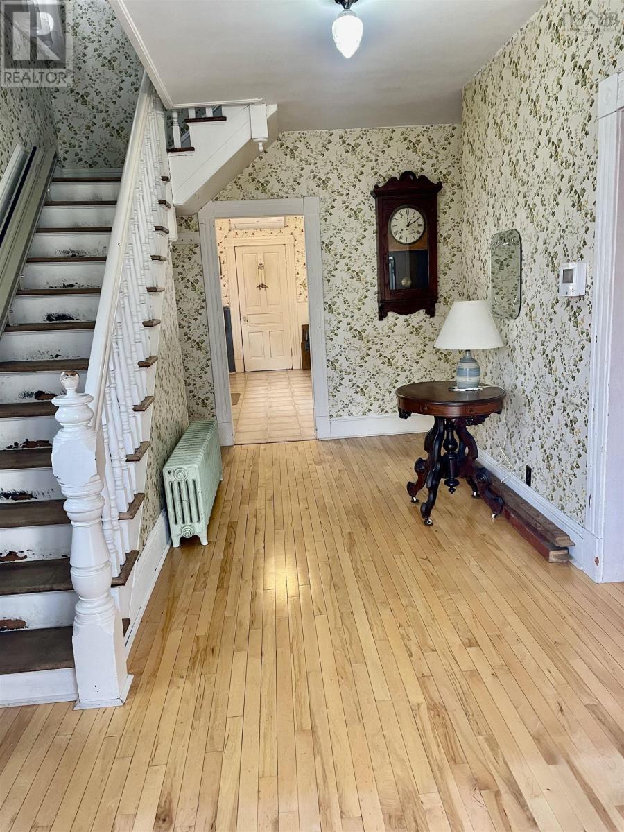 349 Townsend Street, Sydney, Nova Scotia  B1P 5G1 - Photo 5 - 202604596